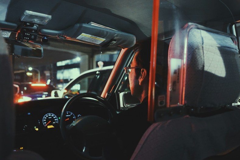 Nighttime Driving Safety: Enhancing Visibility and Confidence with Fleet Safety International