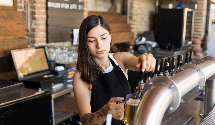 serving-it-right-pouring-beer