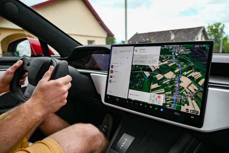 Maximize Fuel Efficiency with Eco-Driving Techniques and Training