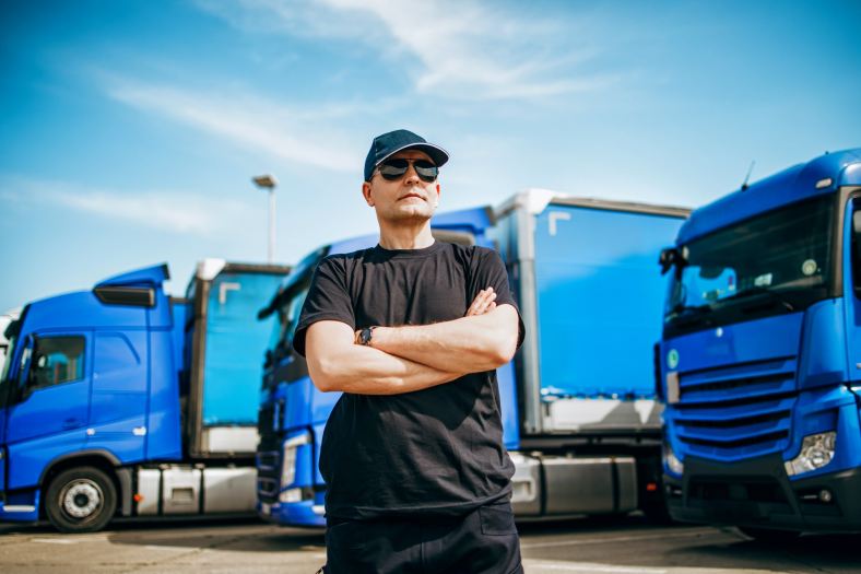 10 Essential S.A.F.E.R. Driving Strategies for Commercial Drivers