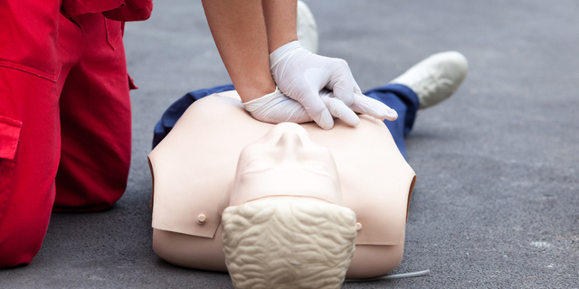 Recertification Standard / Intermediate First Aid CPR